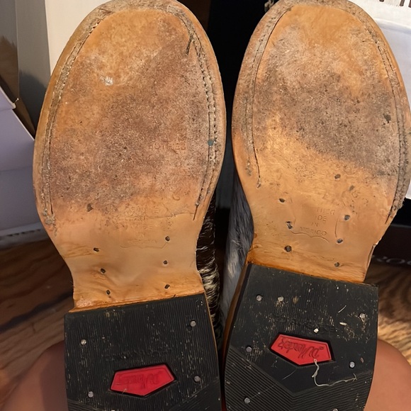 Cowhide Booties - Picture 3 of 4